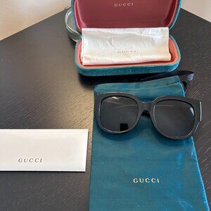 Gucci Sunglasses GG0142SA – Authentic – With Case